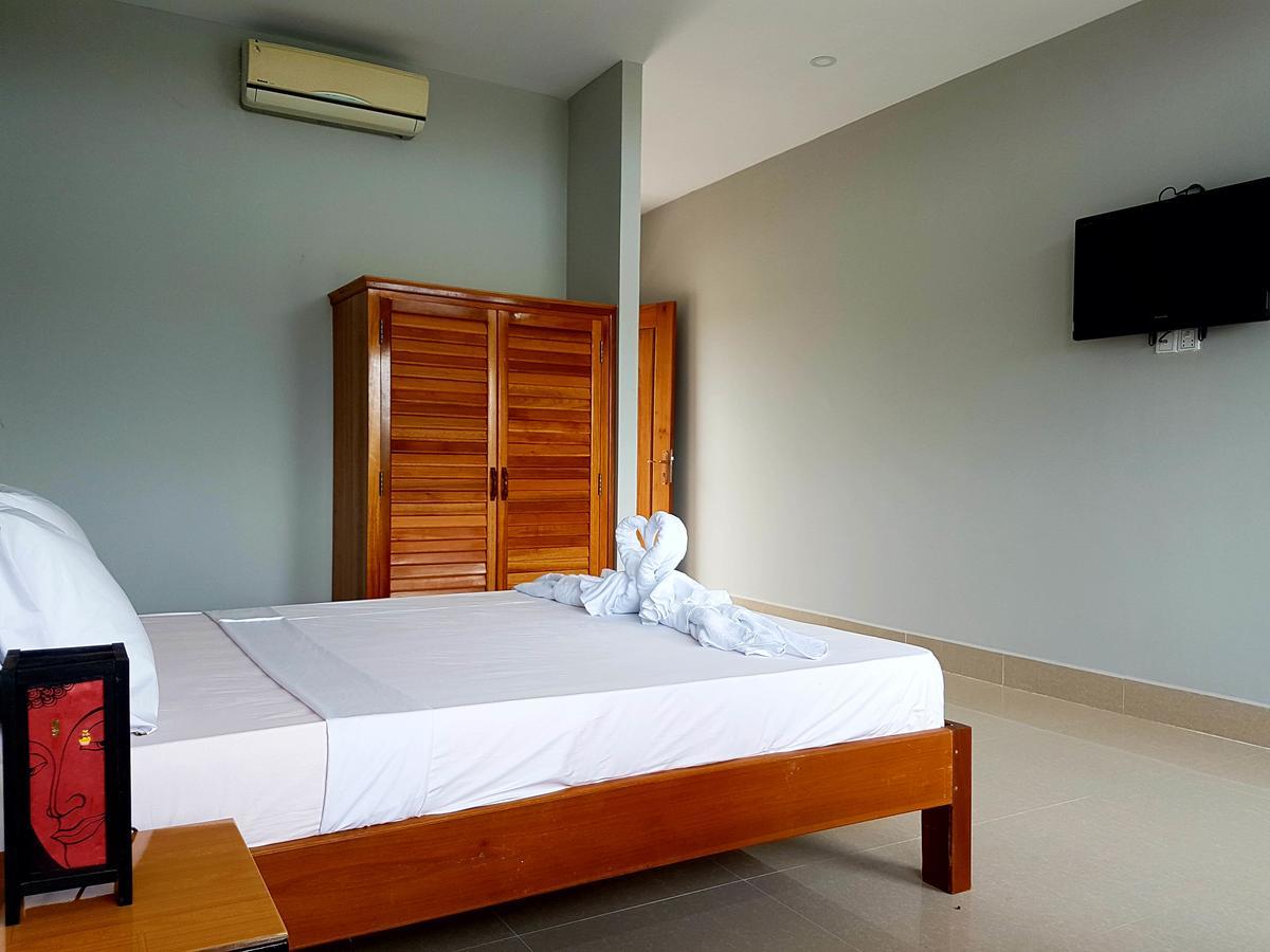 Two Moons Resort Kampot Exteriör bild