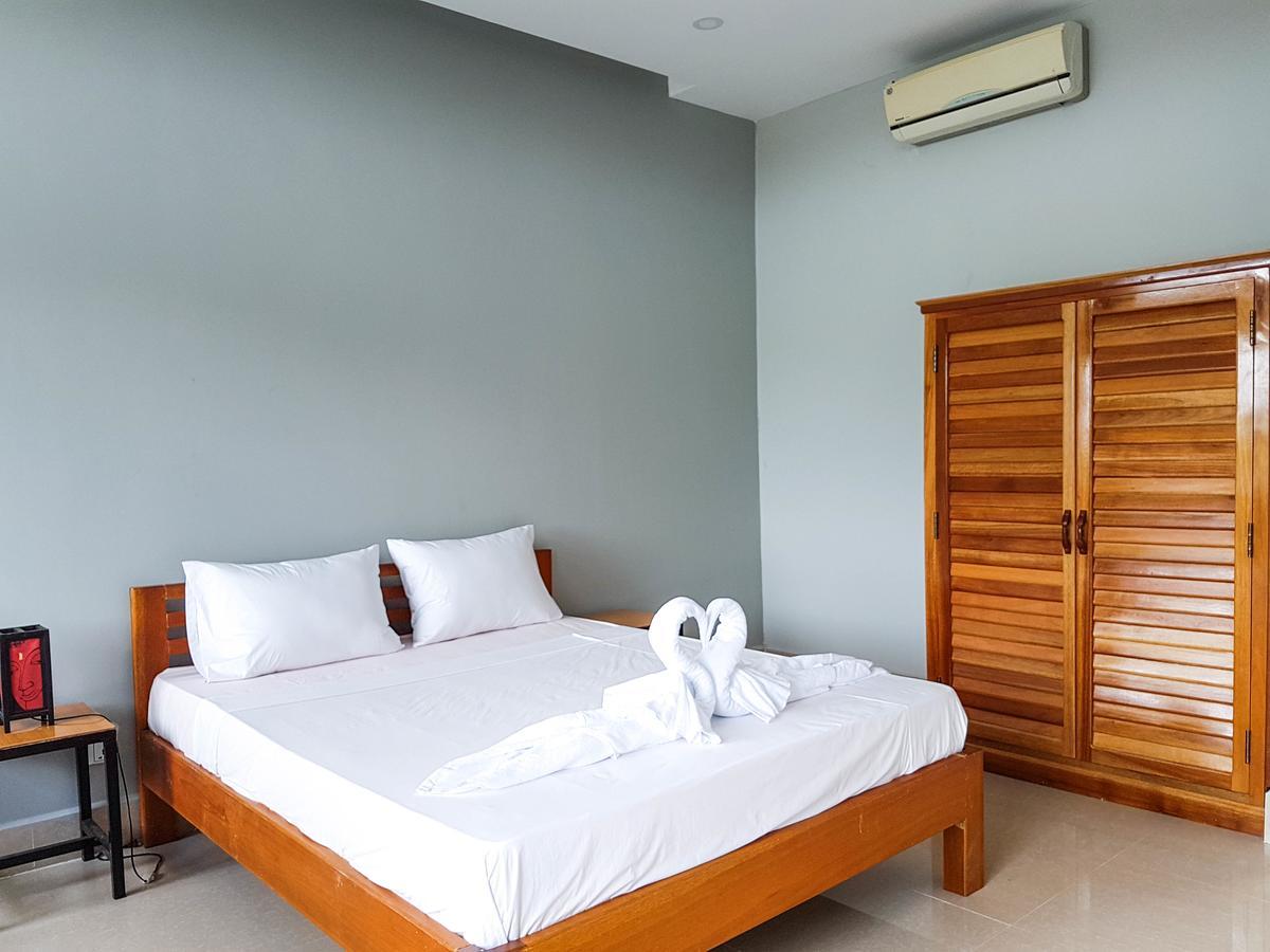 Two Moons Resort Kampot Exteriör bild