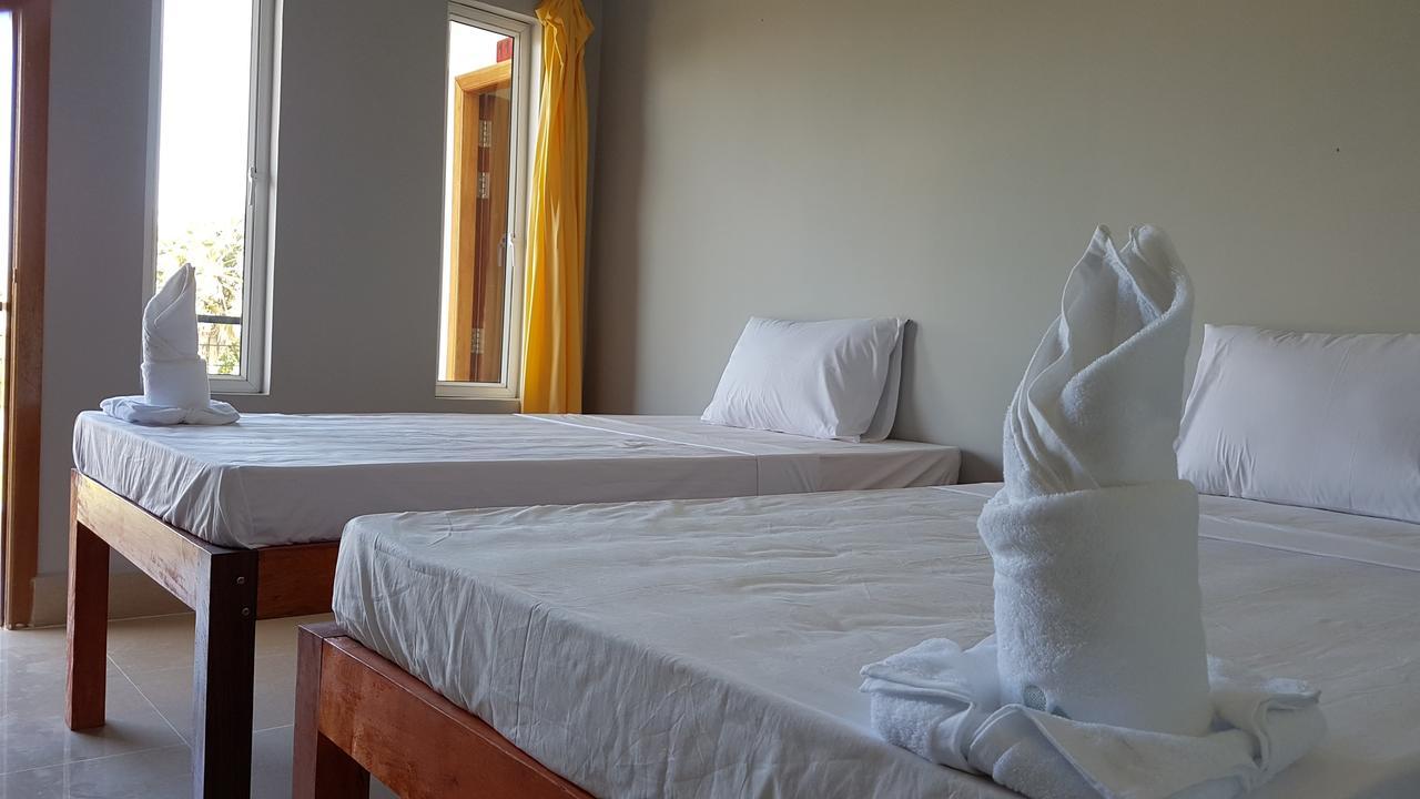 Two Moons Resort Kampot Exteriör bild